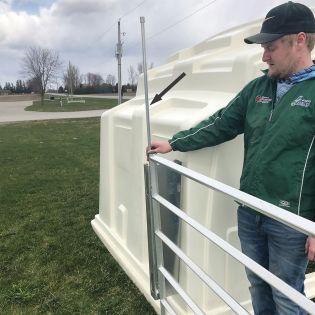 Side panel pin for transition pen system